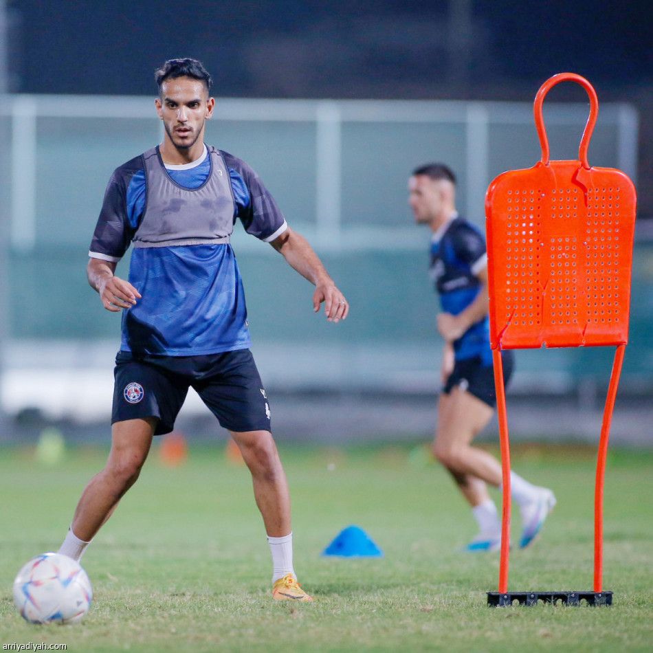 سيفيلا يطوي صفحة الباطن