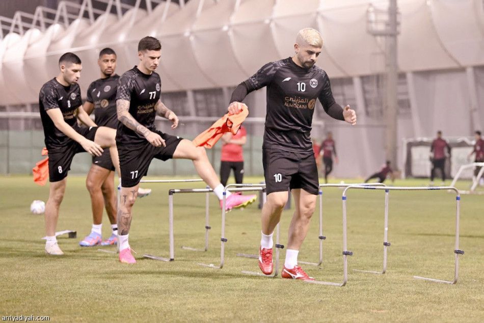 الشباب يستعد بمحاضرة فنية