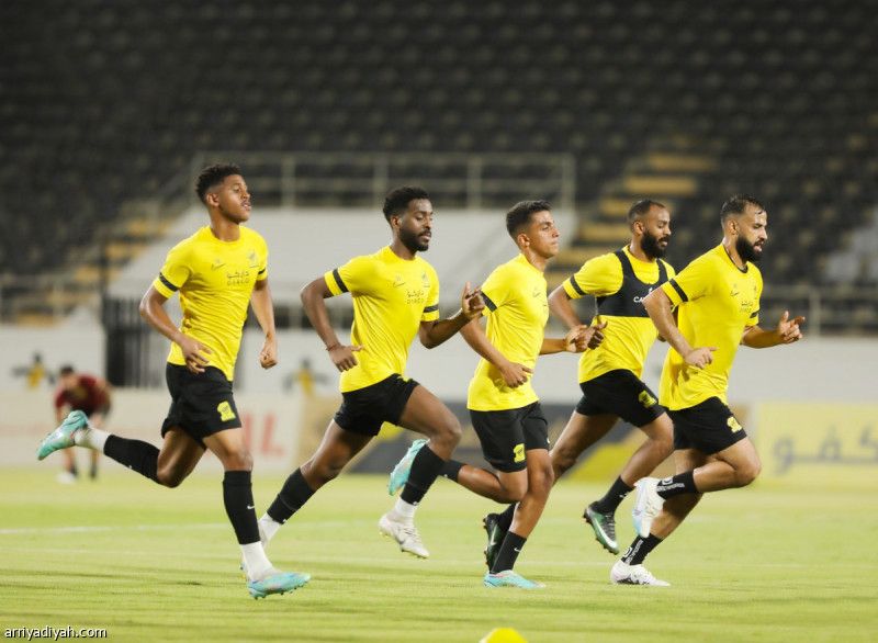 قبل الاحتفال.. سانتو يكتفي بالترفيهية