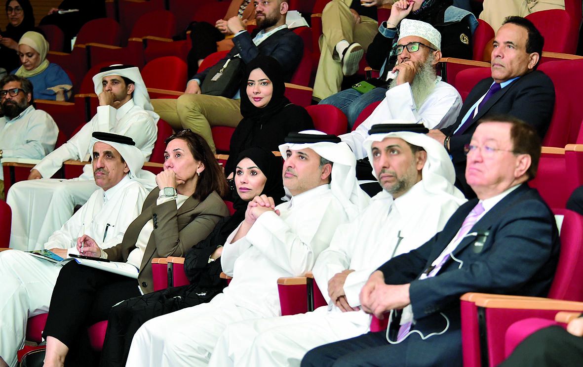 خلال فعالية بحثية في جامعة قطر.. وزير البلدية: نسعى لأعلى مستوى رفاهية للسكان
