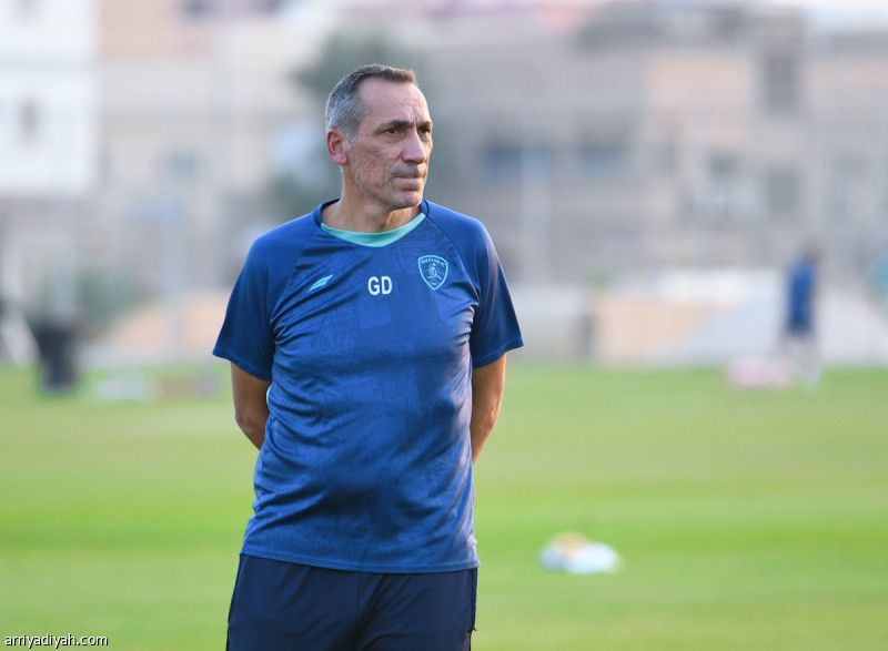 دونيس.. التدريب الأخير