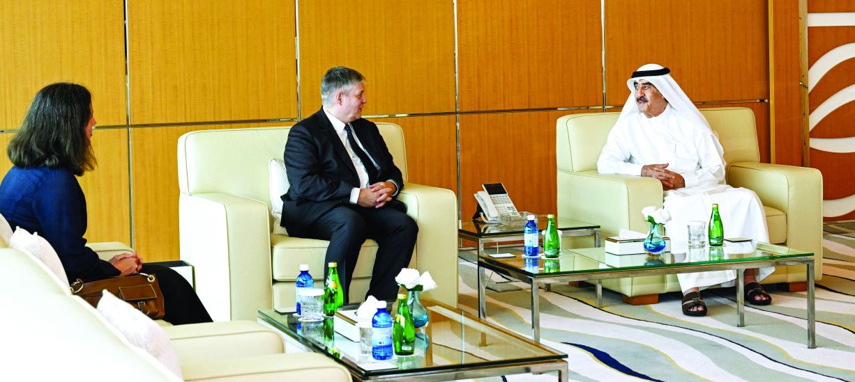 حاكم أم القيوين يستقبل سفير ألمانيا وقنصلها العام