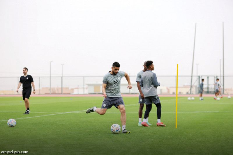 الطائي.. تمارين تقوية الصدر