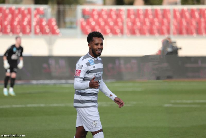 الطائي يفاوض.. ومختار ينتظر النصر