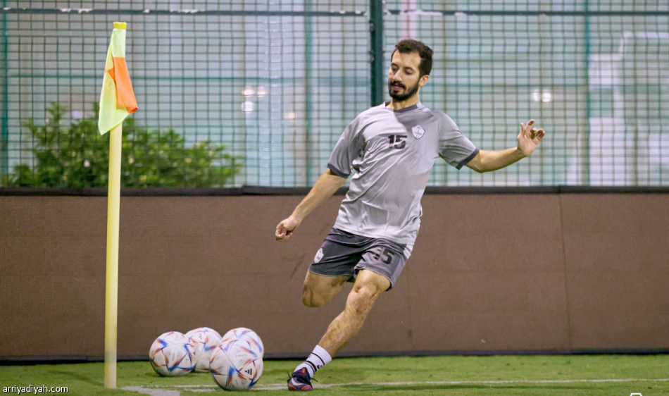 الطائي يستغل الكرات الثابتة