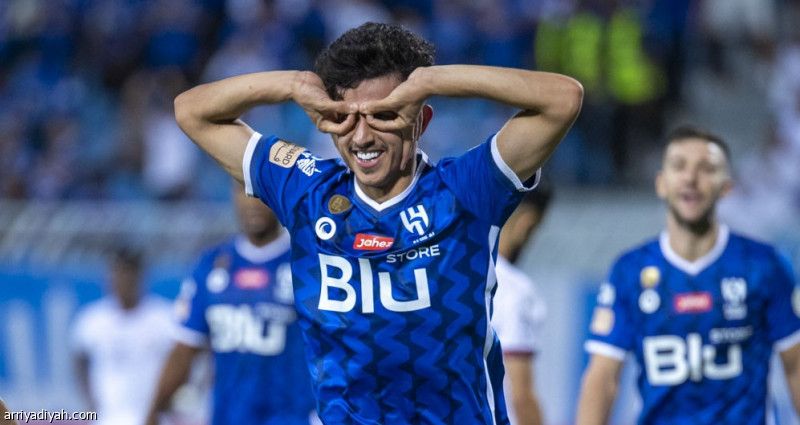 الهلال يحسم الثالث.. والشباب يكتسح ضمك