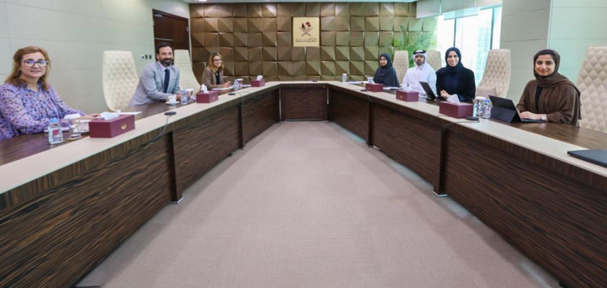 وزير الدولة للتعاون الدولي تجتمع مع المدير الإقليمي لمنطقة الشرق الأدنى والأوسط في اللجنة الدولية للصليب الأحمر