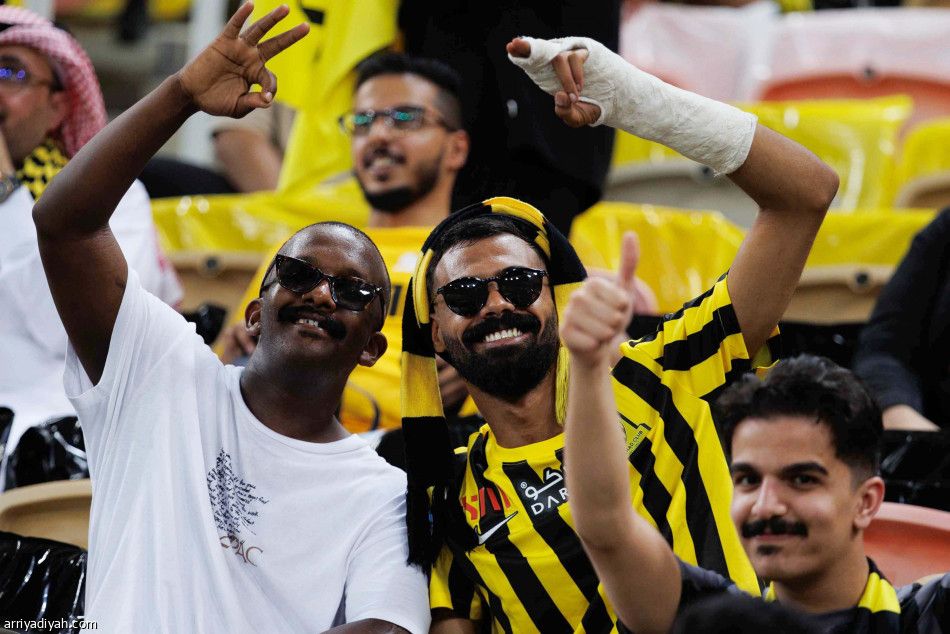 90 دقيقة.. فرحة أبطال «روشن»