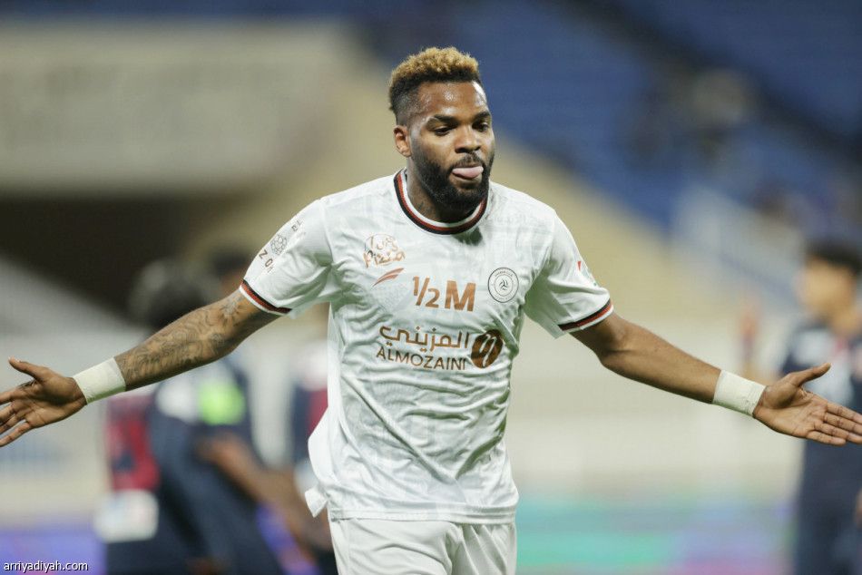 الشباب يستعرض برباعية