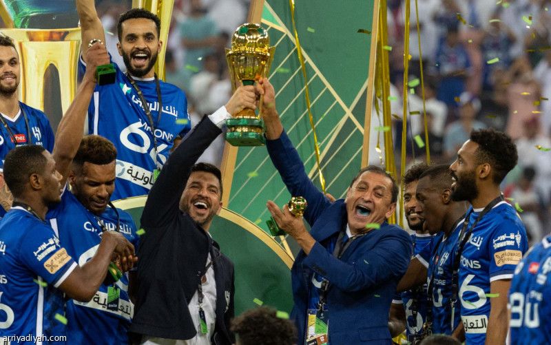 الهلال يودع دياز وإيميليانو