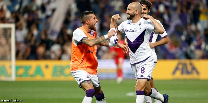 فيورنتينا يختتم الدوري بثلاثية ساسولو