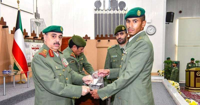تخريج عدد من دورات الطلبة الضباط في الحرس الوطني