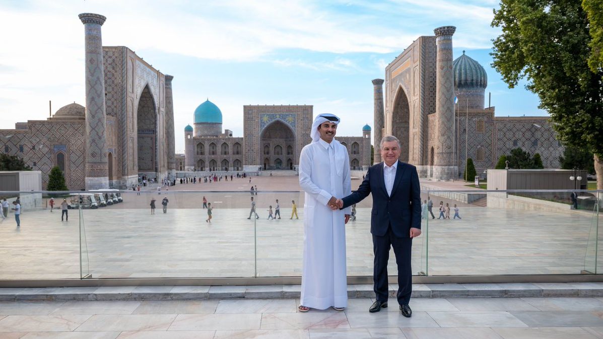 سمو الأمير يعرب عن سعادته بالمباحثات التي أجراها مع الرئيس الأوزبكي