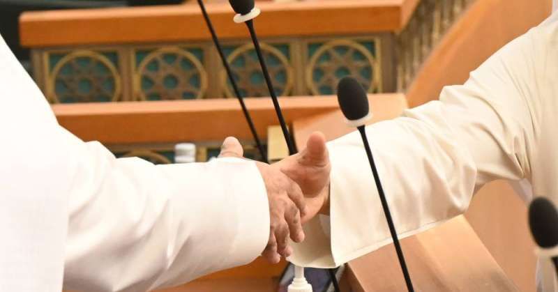 التحالف مع الحكومة محرقة النواب