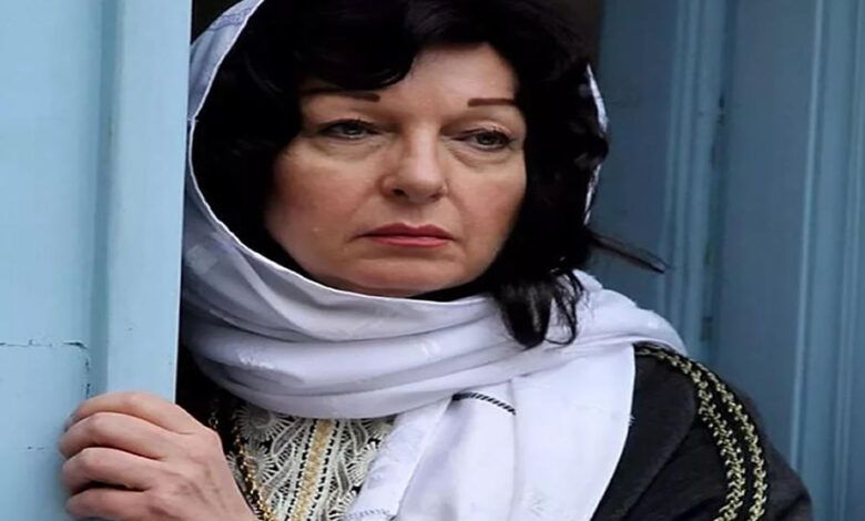 غير قادرة على توديعها.. نادين خوري تنعي شقيقتها برسالة مؤثرة!