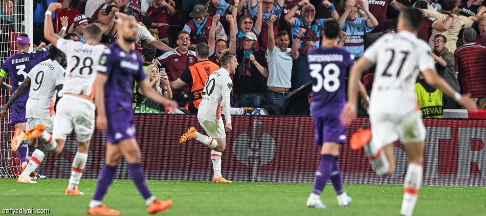 وست هام يتوج بلقب دوري المؤتمر