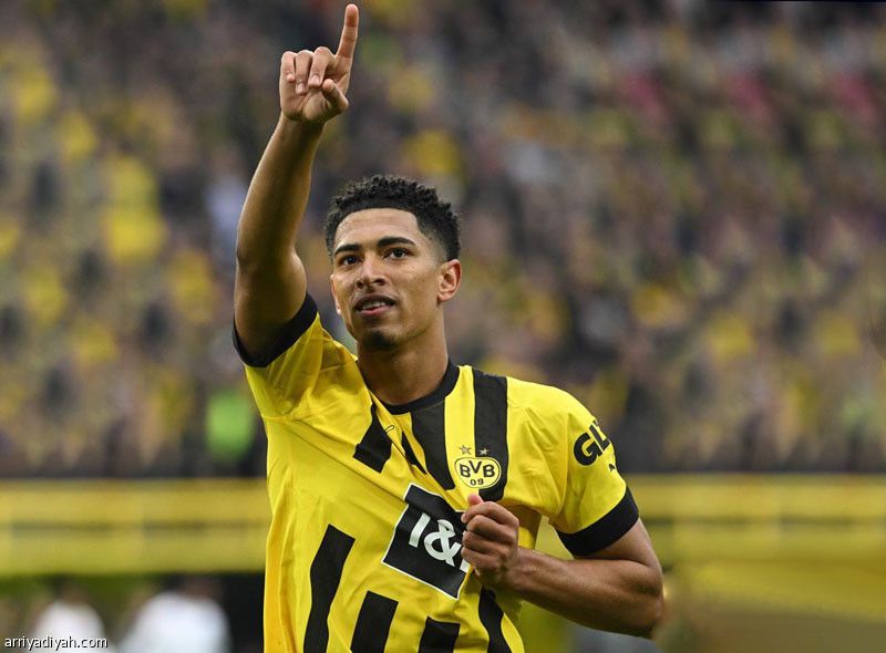 الريال يضم جوهرة دورتموند