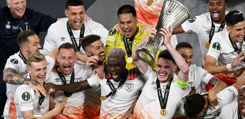 وست هام يتوج بلقب دوري المؤتمر