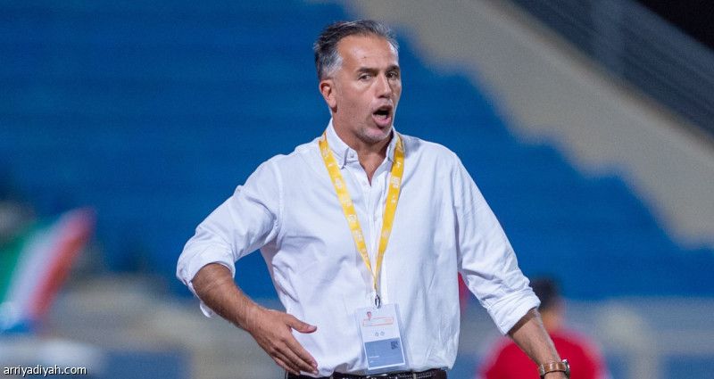 الأخدود يبقي مندوسا حتى 2024