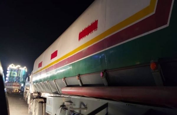 ميلشيات الحوثي تشن حملة جديدة ضد مجموعة هائل سعيد وتتهمها بتهريب شحنات من "زيت الطعام"