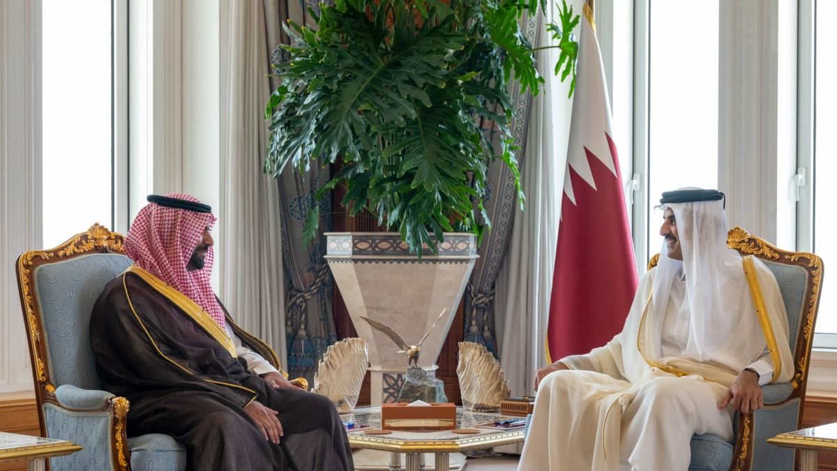 سمو الأمير يستقبل وزير الثقافة السعودي