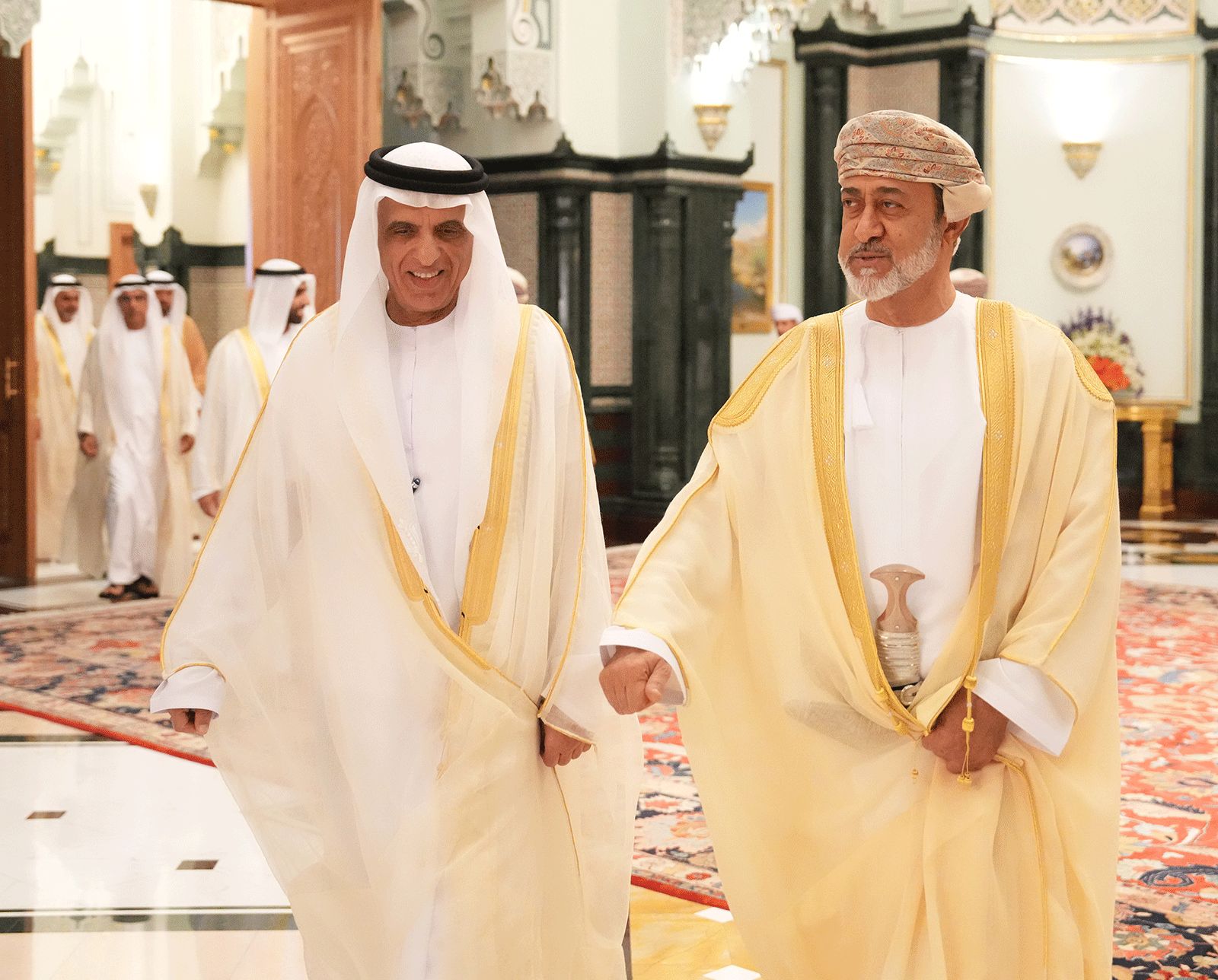 سلطان عُمان يستقبل حاكم رأس الخيمة