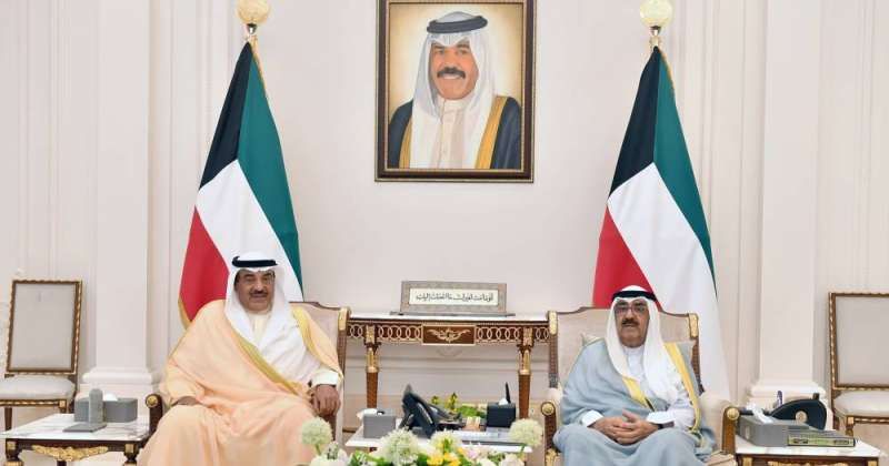 سمو ولي العهد يستقبل ناصر المحمد وصباح الخالد وأحمد نواف الأحمد ويجري اتصالاً بجابر المبارك