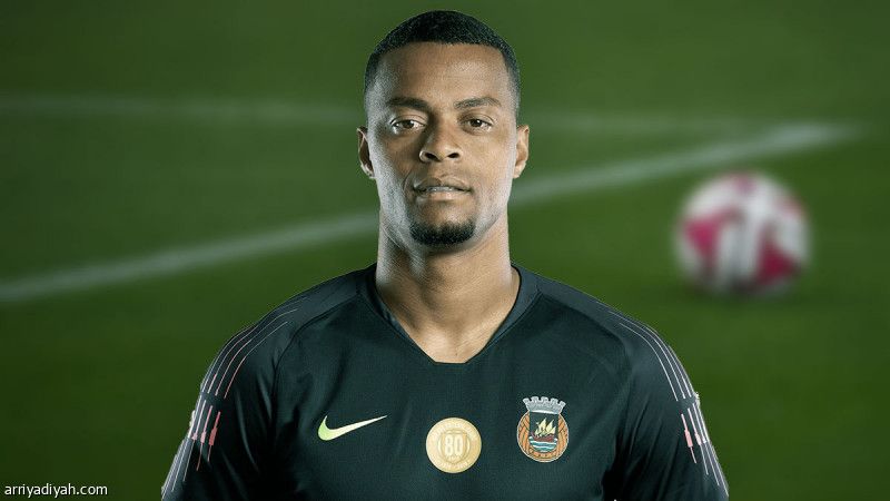 من هو باولو فيتور حارس الأخدود الجديد ؟