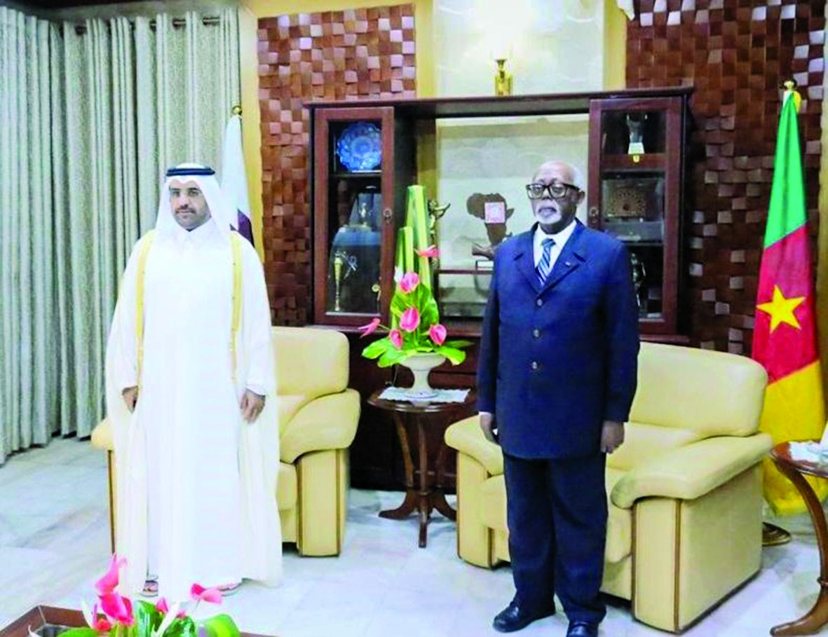 وزير العلاقات الخارجية الكاميروني يتسلم نسخة من اعتماد سفيرنا