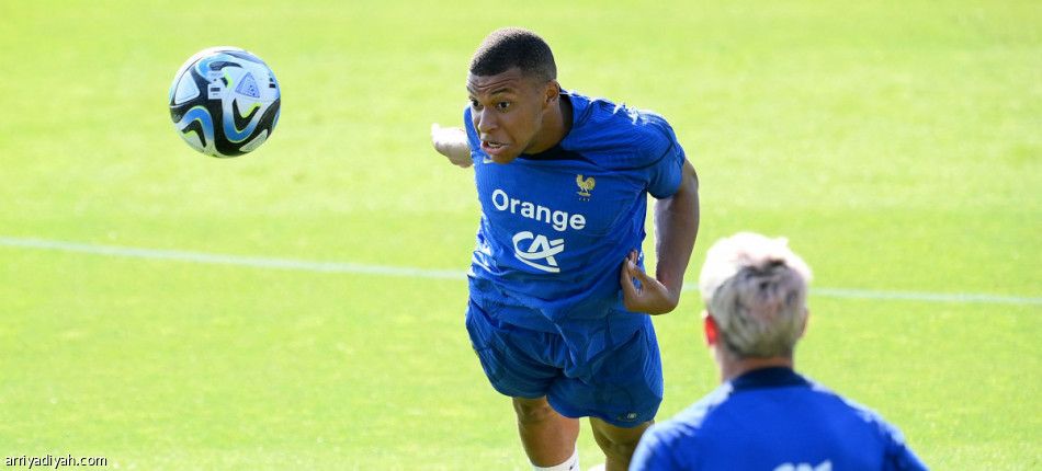 مبابي يرفض حكاية الرحيل