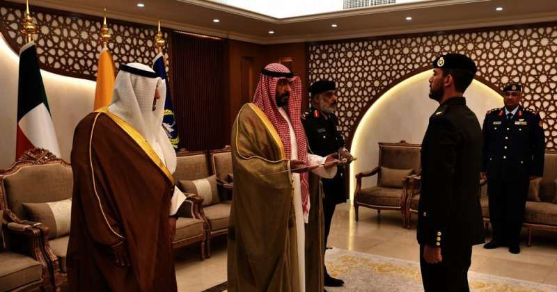 الخالد قلد كوكبة من ضباط الجيش رتبهم: الدفاع عن الوطن والذود عن ترابه الغالي شرفٌ عظيم وأمانة كبيرة