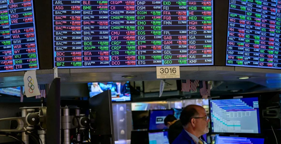 وول ستريت تفتح مرتفعة مع انحسار المخاوف من رفع سعر الفائدة