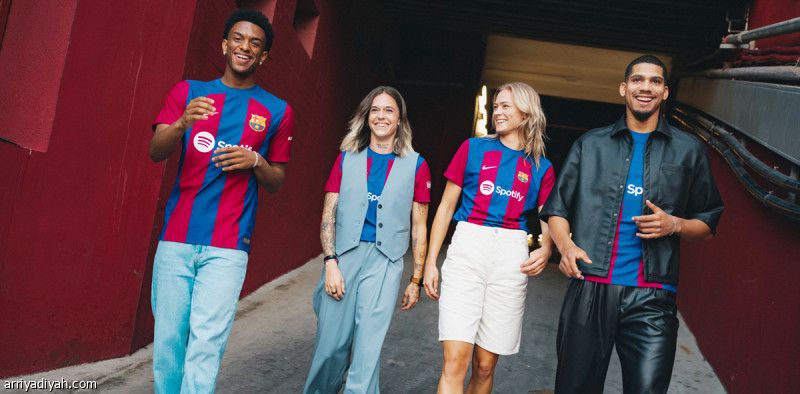 برشلونة.. طقم جديد