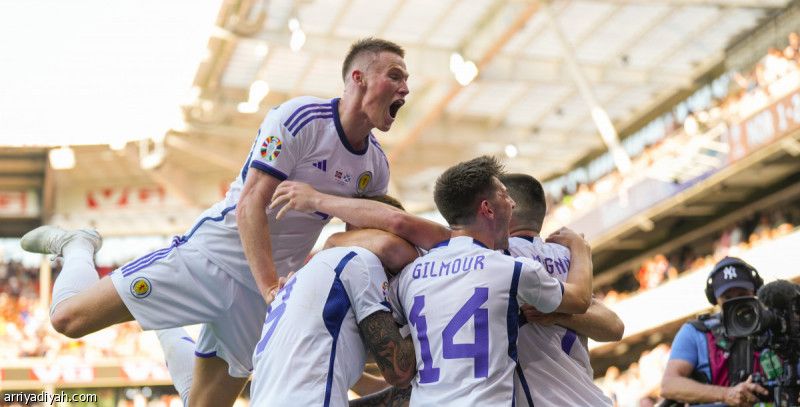 أسكتلندا تقلبها على النرويج في دقيقتين