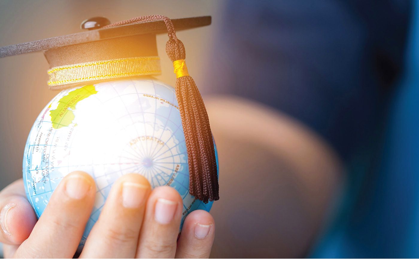 الجامعات إنجازات تعزز تنافسية الإمارات عالمياً