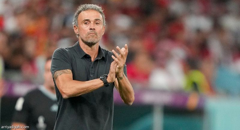 إنريكي ينافس ألونسو وموتو