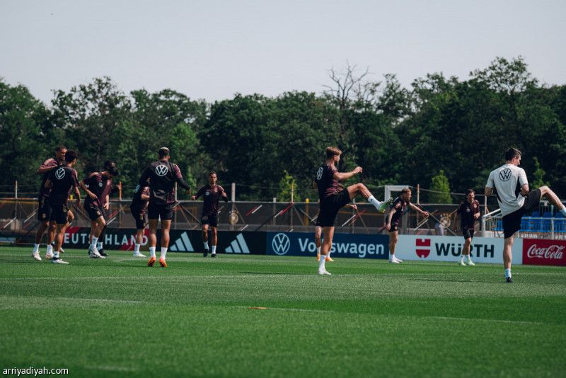 جوندوجان يشارك في تدريبات المنتخب الألماني