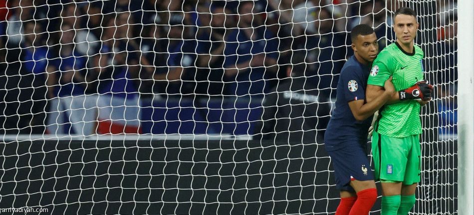 فرنسا تعبر اليونان بالانتصار الرابع تواليا