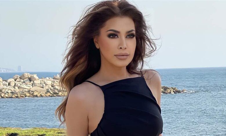 والدة نوال الزغبي تلفت الانظار بجمالها وصغر سنها في اول ظهور علني لها