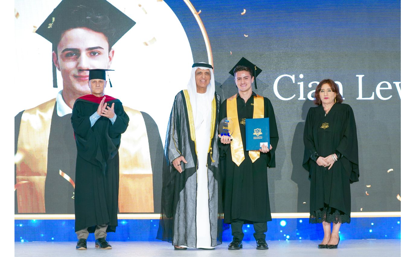 سعود بن صقر: التعليم ركيزة أساسية للنمو المجتمعي