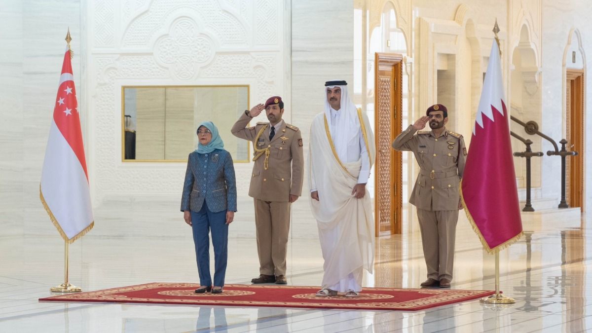 سمو الأمير يعقد جلسة مباحثات رسمية مع رئيسة سنغافورة