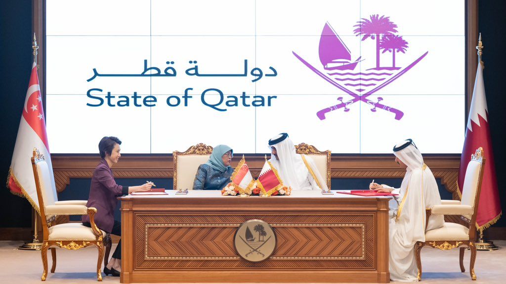 سمو الأمير ورئيسة سنغافورة يشهدان التوقيع على عدد من مذكرات التفاهم