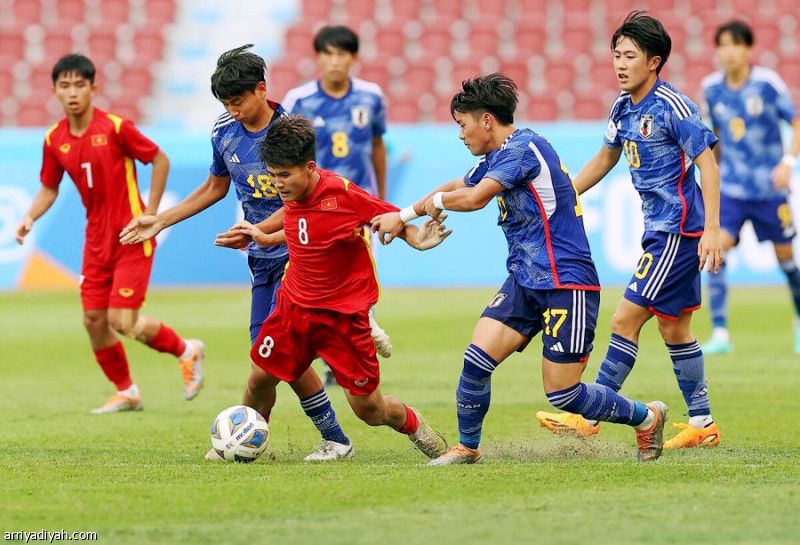 رباعية تواصل عادات اليابان