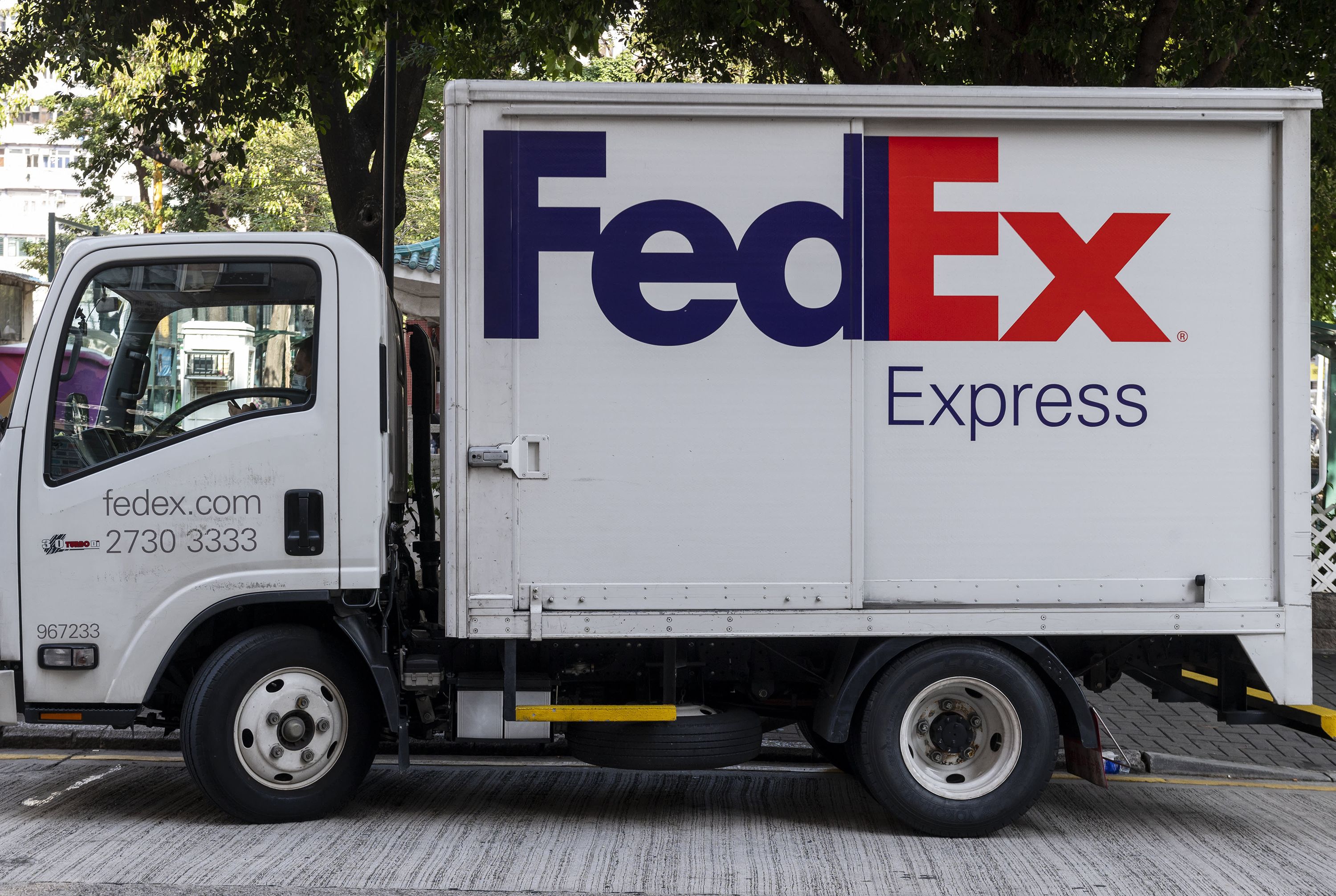 فيديكس الأمريكية تعلن زيادة في أرباح الربع الأخير