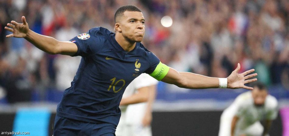 مبابي يحطّم رقم فونتين