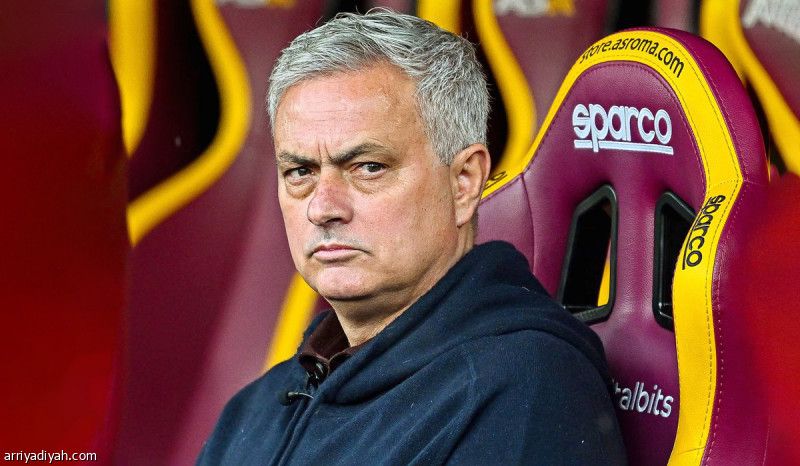 «العار» يوقف مورينيو