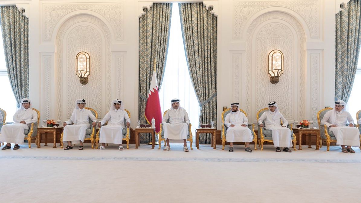 سمو الأمير يكرم أوائل المتفوقين في الثانوية العامة