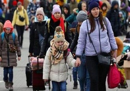 بولندا تستقبل 30 ألفا و200 لاجئ من أوكرانيا خلال 24 ساعة