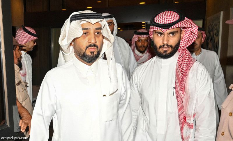 عيد يتحدث.. الرئيس صامت.. ومعاذ يغيب