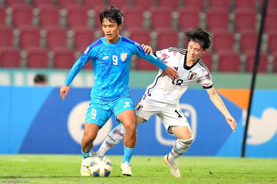 بسبب «التاريخية».. الصقور تواجه أوزبكستان